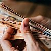 Benötigen Sie eine Finanzierung? Ich biete Ihnen ein kostenloses Darlehen an, ohne Gebühren und mit 3 % Zinsen. Kontaktieren Sie mich jetzt. E-Mail: elkeheffect